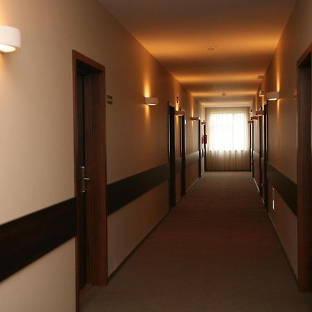 Hotel Hi-Fi Spa Nowy Tomyśl Exteriör bild
